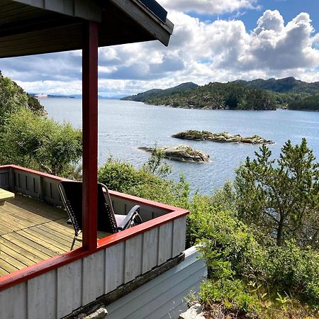 Bergen/Sotra:Waterfront Cabin Villa Haganes Exterior photo